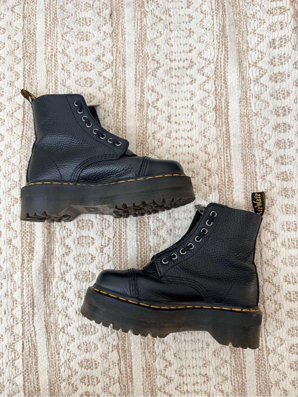 Dr. Martens Sinclair Platform Boots | Black | Women’s Size 6 - Picture 5 of 9
